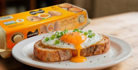 Naturovos lança campanha “Muito mais que ovo” para destacar a versatilidade do alimento