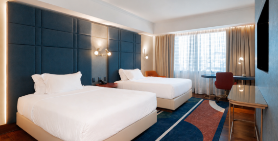 Nova campanha do Hilton Porto Alegre oferece terceira noite cortesia para estadas prolongadas