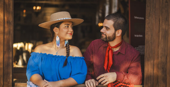 Casal que transformou parceria musical em história de amor lança projeto autoral no Dia dos Namorados