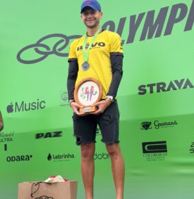 Uêvo conquista o lugar mais alto do pódio em competição nacional com Fernando Maia