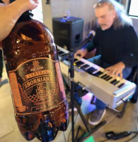 Cerveja Sbørniana ganha pré-lançamento especial na Cervejaria Pohlmann